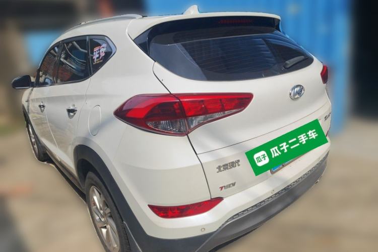 Used Hyundai Tucson 2015 1.6T Dual-Clutch Two-Wheel-Drive Smart Model Rear Left 45 Deg