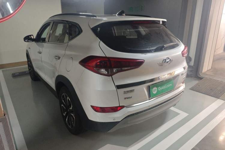 Used Hyundai Tucson 2015 1.6T Dual-Clutch Two-Wheel-Drive Smart Model Rear Left 45 Deg