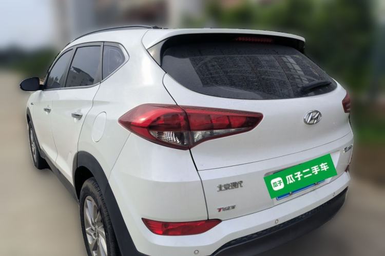 Used Hyundai Tucson 2015 1.6T Dual-Clutch Two-Wheel-Drive Smart Model Rear Left 45 Deg