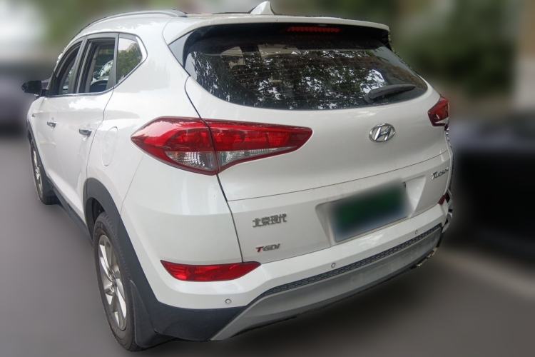 Used Hyundai Tucson 2015 1.6T Dual-Clutch Two-Wheel-Drive Smart Model Rear Left 45 Deg