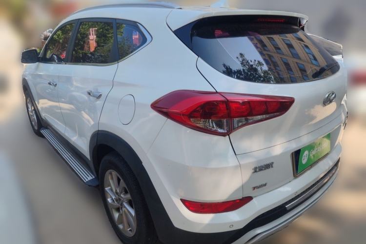 Used Hyundai Tucson 2015 1.6T Dual-Clutch Two-Wheel-Drive Smart Model Rear Left 45 Deg