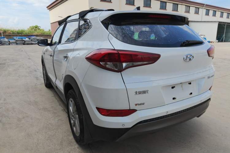 Used Hyundai Tucson 2015 1.6T Dual-Clutch Two-Wheel-Drive Smart Model Rear Left 45 Deg