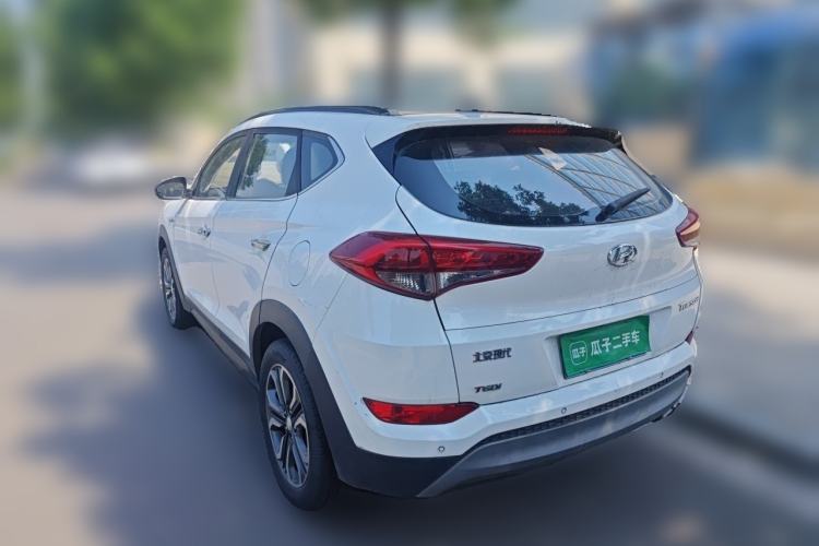 Used Hyundai Tucson 2015 1.6T Dual-Clutch Two-Wheel-Drive Leading Model Rear Left 45 Deg
