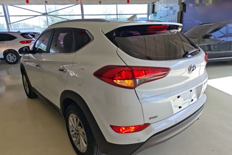 Used Hyundai Tucson 2015 1.6T Dual-Clutch Two-Wheel-Drive Smart Model Rear Left 45 Deg