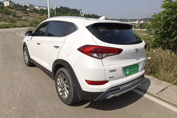 Used Hyundai Tucson 2015 1.6T Dual-Clutch Two-Wheel-Drive Smart Model Rear Left 45 Deg