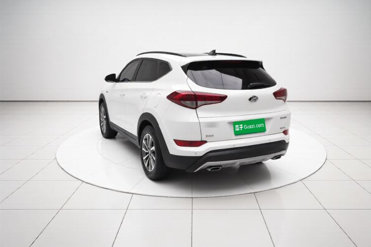 Used Hyundai Tucson 2015 1.6T Dual-Clutch Two-Wheel-Drive Leading Model Rear Left 45 Deg