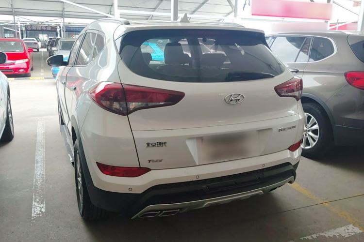 Used Hyundai Tucson 2015 1.6T Dual-Clutch Two-Wheel-Drive Smart Model Rear Left 45 Deg