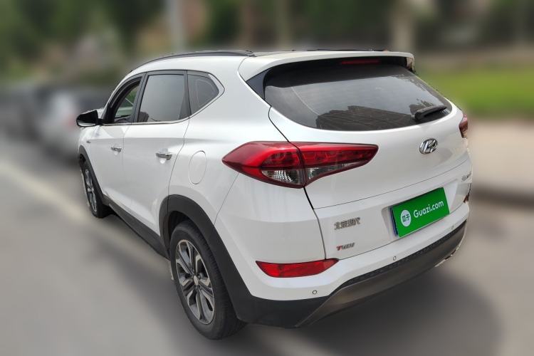Used Hyundai Tucson 2015 1.6T Dual-Clutch Two-Wheel-Drive Leading Model Rear Left 45 Deg