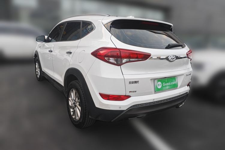 Used Hyundai Tucson 2015 1.6T Dual-Clutch Two-Wheel-Drive Smart Model Rear Left 45 Deg
