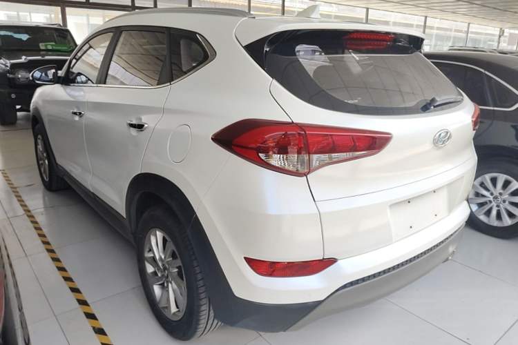Used Hyundai Tucson 2015 1.6T Dual-Clutch Two-Wheel-Drive Smart Model Rear Left 45 Deg