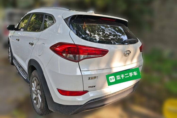 Used Hyundai Tucson 2015 1.6T Dual-Clutch Two-Wheel-Drive Smart Model Rear Left 45 Deg