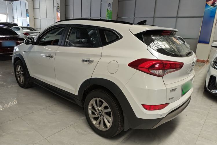 Used Hyundai Tucson 2015 1.6T Dual-Clutch Two-Wheel-Drive Smart Model Rear Left 45 Deg