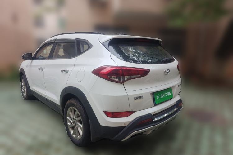 Used Hyundai Tucson 2015 1.6T Dual-Clutch Two-Wheel-Drive Smart Model Rear Left 45 Deg