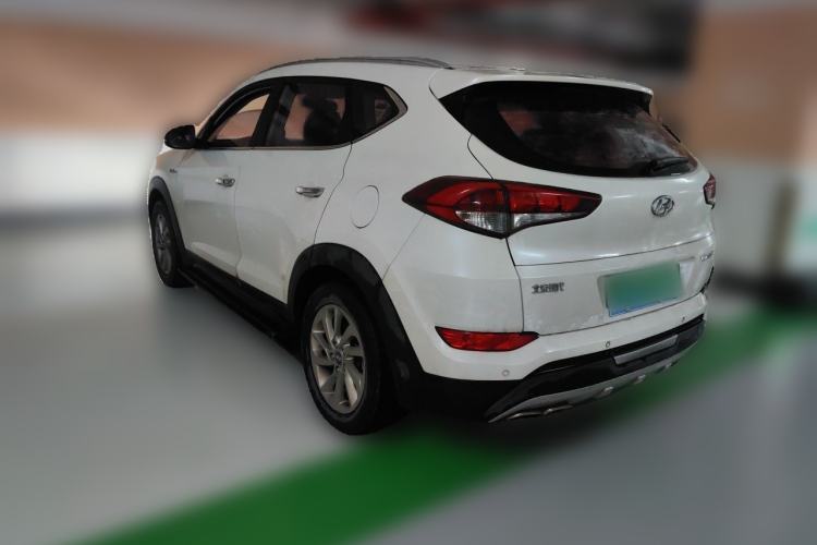 Used Hyundai Tucson 2015 1.6T Dual-Clutch Two-Wheel-Drive Smart Model Rear Left 45 Deg