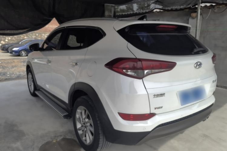 Used Hyundai Tucson 2015 1.6T Dual-Clutch Two-Wheel-Drive Smart Model Rear Left 45 Deg