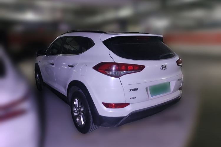 Used Hyundai Tucson 2015 1.6T Dual-Clutch Two-Wheel-Drive Smart Model Rear Left 45 Deg