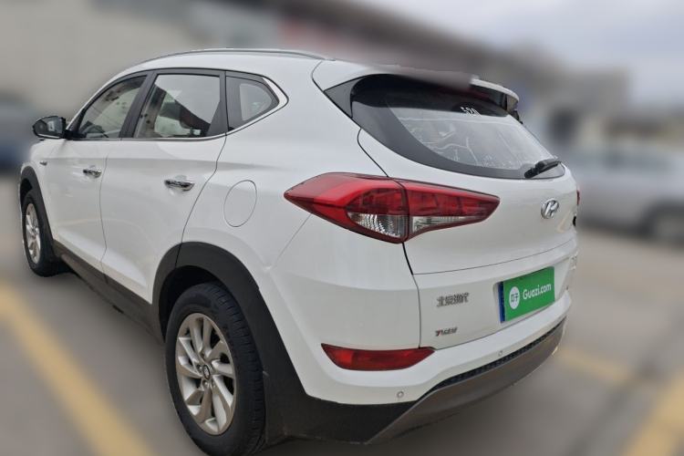 Used Hyundai Tucson 2015 1.6T Dual-Clutch Two-Wheel-Drive Smart Model Rear Left 45 Deg
