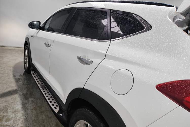 Used Hyundai Tucson 2015 1.6T Dual-Clutch Two-Wheel-Drive Smart Model Rear Left 45 Deg