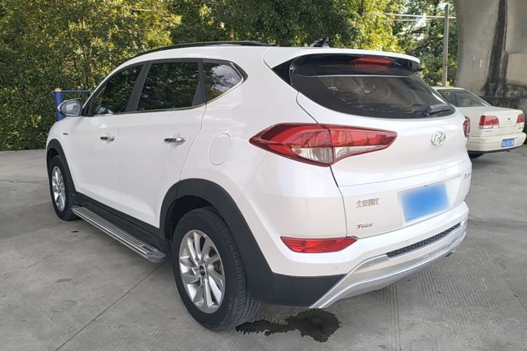 Used Hyundai Tucson 2015 1.6T Dual-Clutch Two-Wheel-Drive Smart Model Rear Left 45 Deg