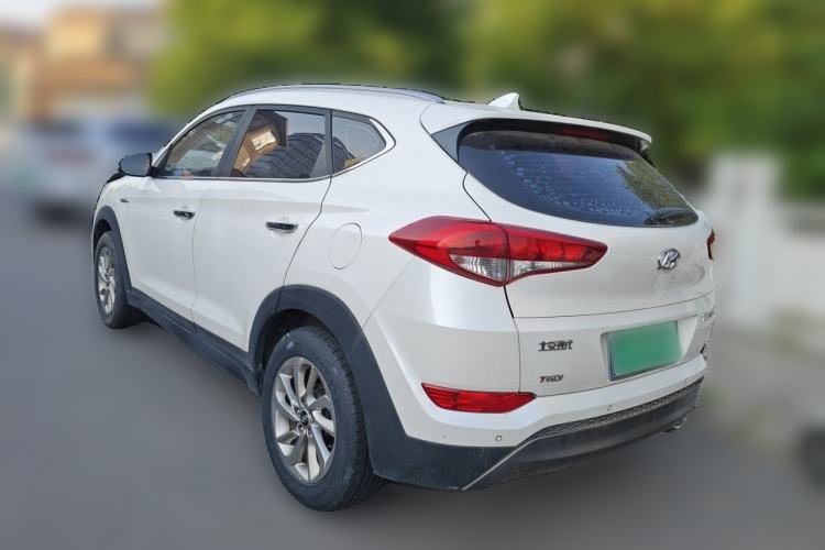 Used Hyundai Tucson 2015 1.6T Dual-Clutch Two-Wheel-Drive Smart Model Rear Left 45 Deg