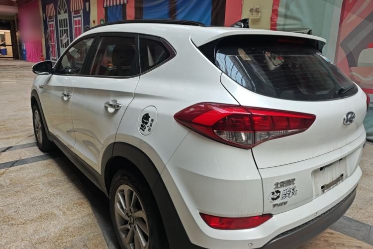 Used Hyundai Tucson 2015 1.6T Dual-Clutch Two-Wheel-Drive Smart Model Rear Left 45 Deg