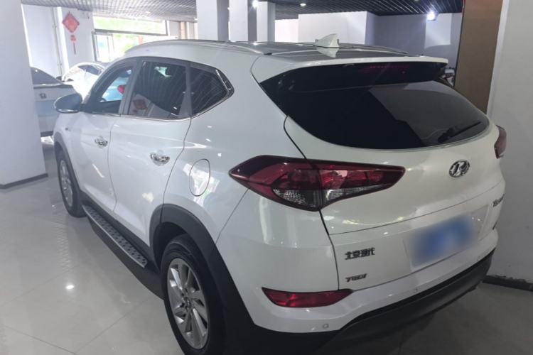 Used Hyundai Tucson 2015 1.6T Dual-Clutch Two-Wheel-Drive Smart Model Rear Left 45 Deg
