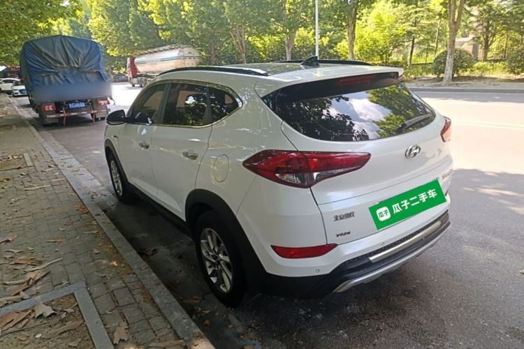 Used Hyundai Tucson 2015 1.6T Dual-Clutch Two-Wheel-Drive Smart Model Rear Left 45 Deg