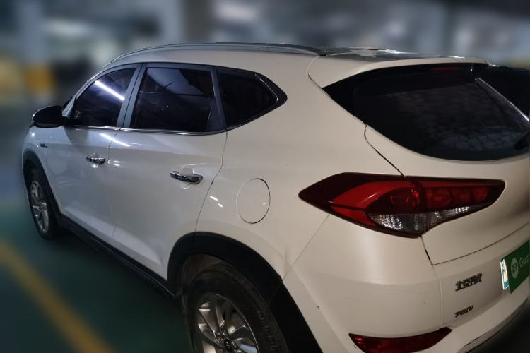 Used Hyundai Tucson 2015 1.6T Dual-Clutch Two-Wheel-Drive Smart Model Rear Left 45 Deg