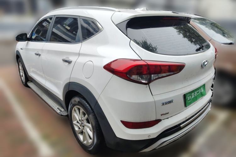 Used Hyundai Tucson 2015 1.6T Dual-Clutch Two-Wheel-Drive Smart Model Rear Left 45 Deg