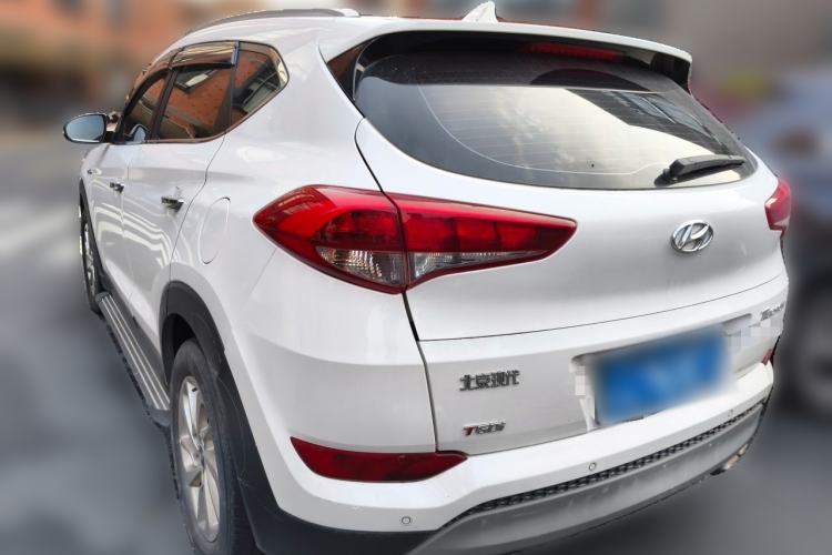 Used Hyundai Tucson 2015 1.6T Dual-Clutch Two-Wheel-Drive Smart Model Rear Left 45 Deg