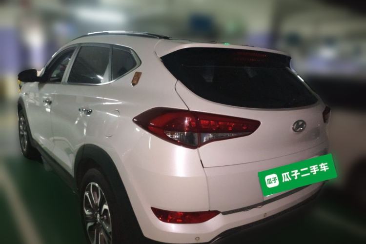 Used Hyundai Tucson 2015 1.6T Dual-Clutch All-Wheel-Drive Premium Model Rear Left 45 Deg