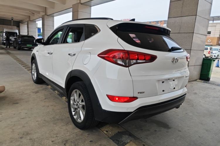 Used Hyundai Tucson 2015 1.6T Dual-Clutch Two-Wheel-Drive Smart Model Rear Left 45 Deg