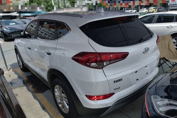 Used Hyundai Tucson 2015 1.6T Dual-Clutch Two-Wheel-Drive Smart Model Rear Left 45 Deg