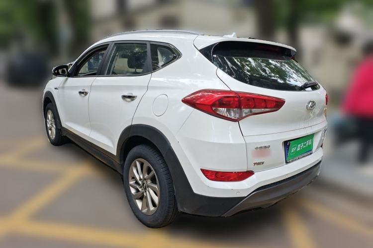 Used Hyundai Tucson 2015 1.6T Dual-Clutch Two-Wheel-Drive Smart Model Rear Left 45 Deg