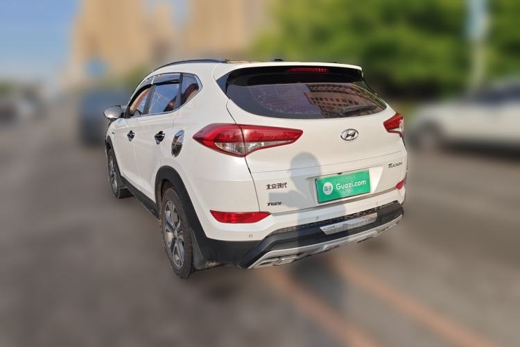 Used Hyundai Tucson 2015 1.6T Dual-Clutch Two-Wheel-Drive Leading Model Rear Left 45 Deg