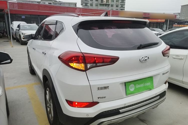 Used Hyundai Tucson 2015 1.6T Dual-Clutch Two-Wheel-Drive Smart Model Rear Left 45 Deg