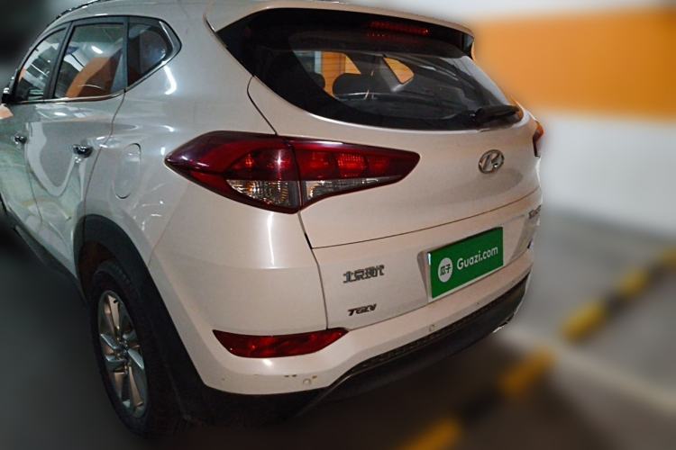 Used Hyundai Tucson 2015 1.6T Dual-Clutch Two-Wheel-Drive Smart Model Rear Left 45 Deg