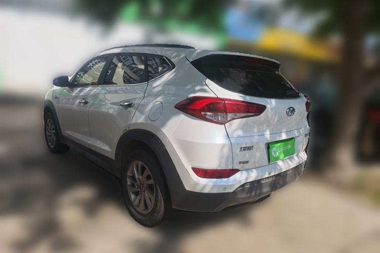 Used Hyundai Tucson 2015 1.6T Dual-Clutch Two-Wheel-Drive Smart Model Rear Left 45 Deg