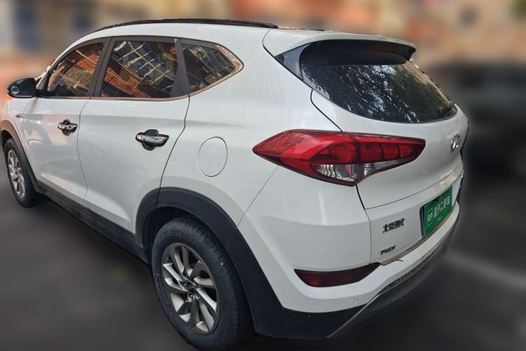 Used Hyundai Tucson 2015 1.6T Dual-Clutch Two-Wheel-Drive Smart Model Rear Left 45 Deg