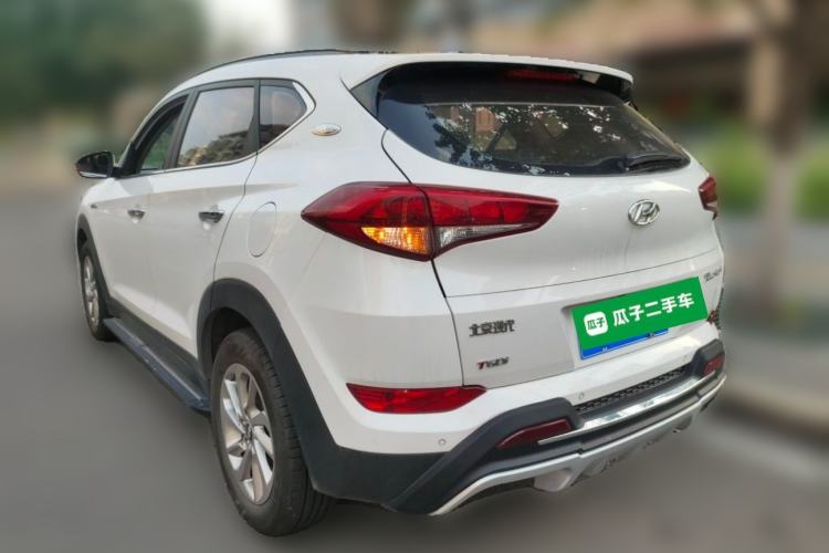 Used Hyundai Tucson 2015 1.6T Dual-Clutch Two-Wheel-Drive Smart Model Rear Left 45 Deg