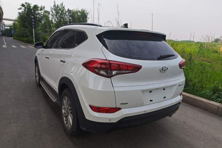 Used Hyundai Tucson 2015 1.6T Dual-Clutch Two-Wheel-Drive Smart Model Rear Left 45 Deg
