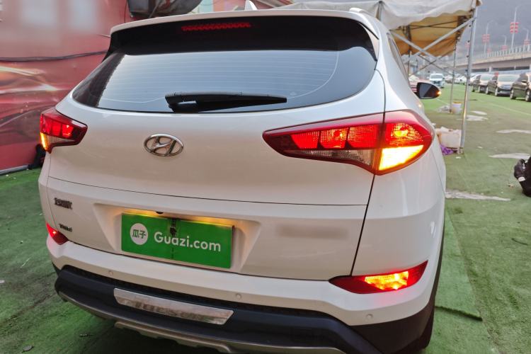 Used Hyundai Tucson 2015 1.6T Dual-Clutch Two-Wheel-Drive Smart Model Rear
