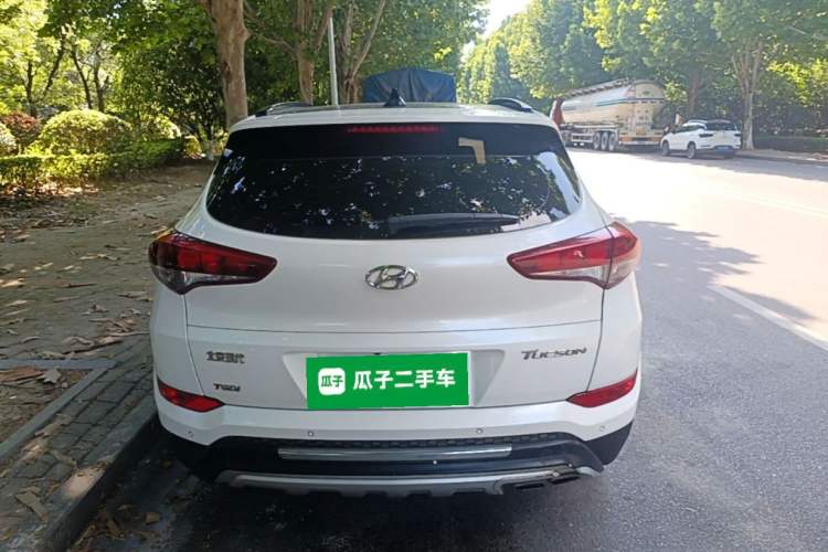Used Hyundai Tucson 2015 1.6T Dual-Clutch Two-Wheel-Drive Smart Model Rear