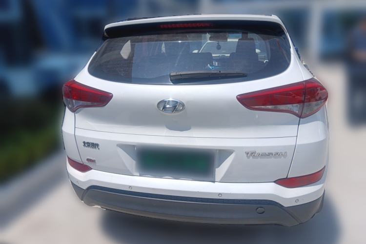 Used Hyundai Tucson 2015 2.0L Automatic Two-Wheel Drive Smart Version Rear