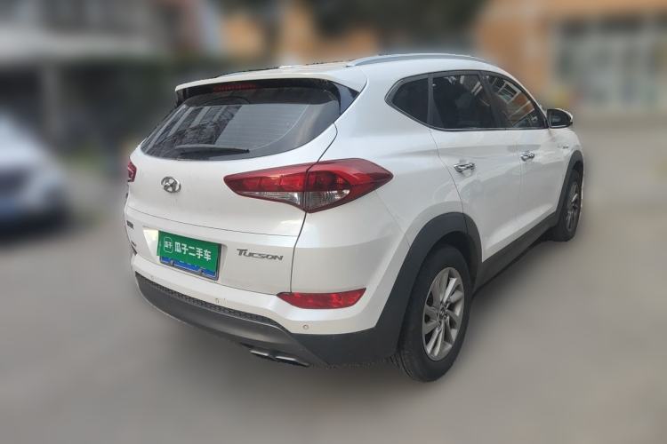 Used Hyundai Tucson 2015 1.6T Dual-Clutch Two-Wheel-Drive Smart Model Rear Right 45 Deg