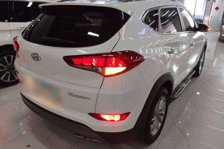 Used Hyundai Tucson 2015 1.6T Dual-Clutch Two-Wheel-Drive Smart Model Rear Right 45 Deg