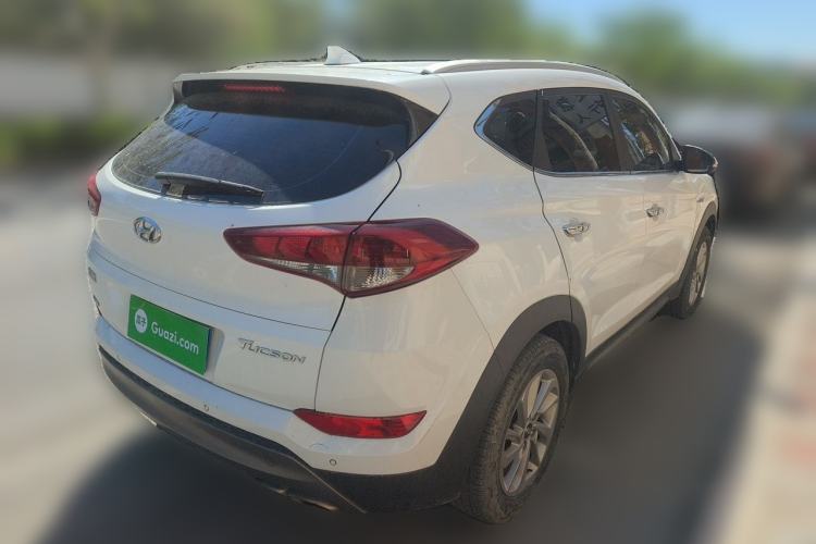 Used Hyundai Tucson 2015 1.6T Dual-Clutch Two-Wheel-Drive Smart Model Rear Right 45 Deg