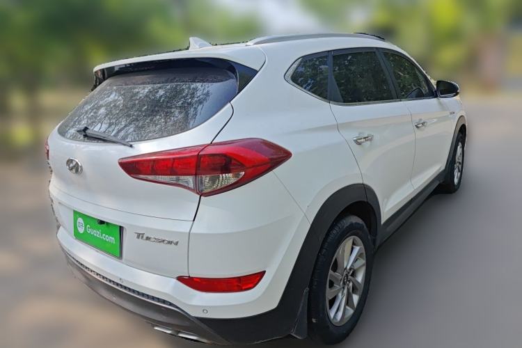 Used Hyundai Tucson 2015 1.6T Dual-Clutch Two-Wheel-Drive Smart Model Rear Right 45 Deg