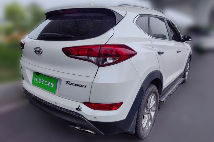 Used Hyundai Tucson 2015 1.6T Dual-Clutch Two-Wheel-Drive Smart Model Rear Right 45 Deg