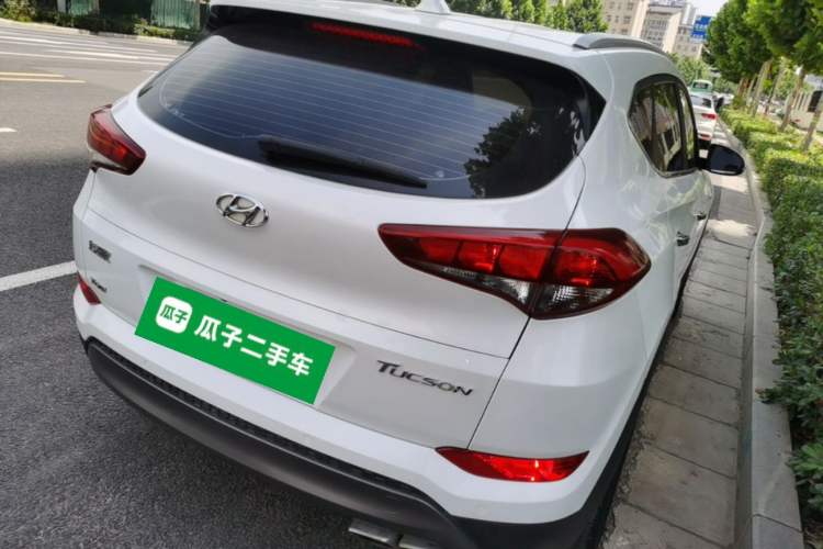 Used Hyundai Tucson 2015 1.6T Dual-Clutch Two-Wheel-Drive Smart Model Rear Right 45 Deg